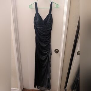 Size 8 Betsy & Adam formal dress